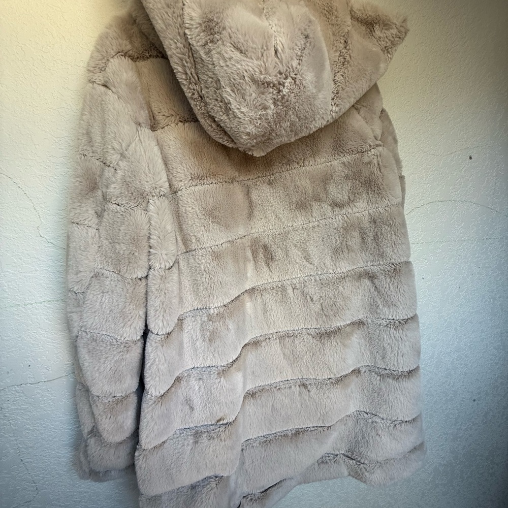 Laundry By Shelli Segal Teddy Jacket Faux Fur! Brand New! Never Worn! - Picture 2 of 6